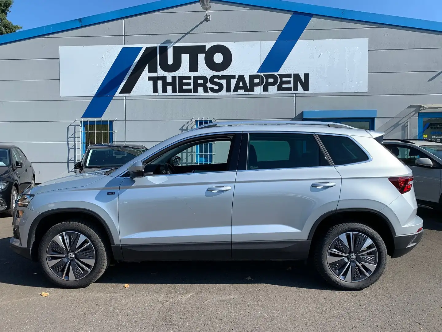 Skoda Karoq Selection Silber - 2