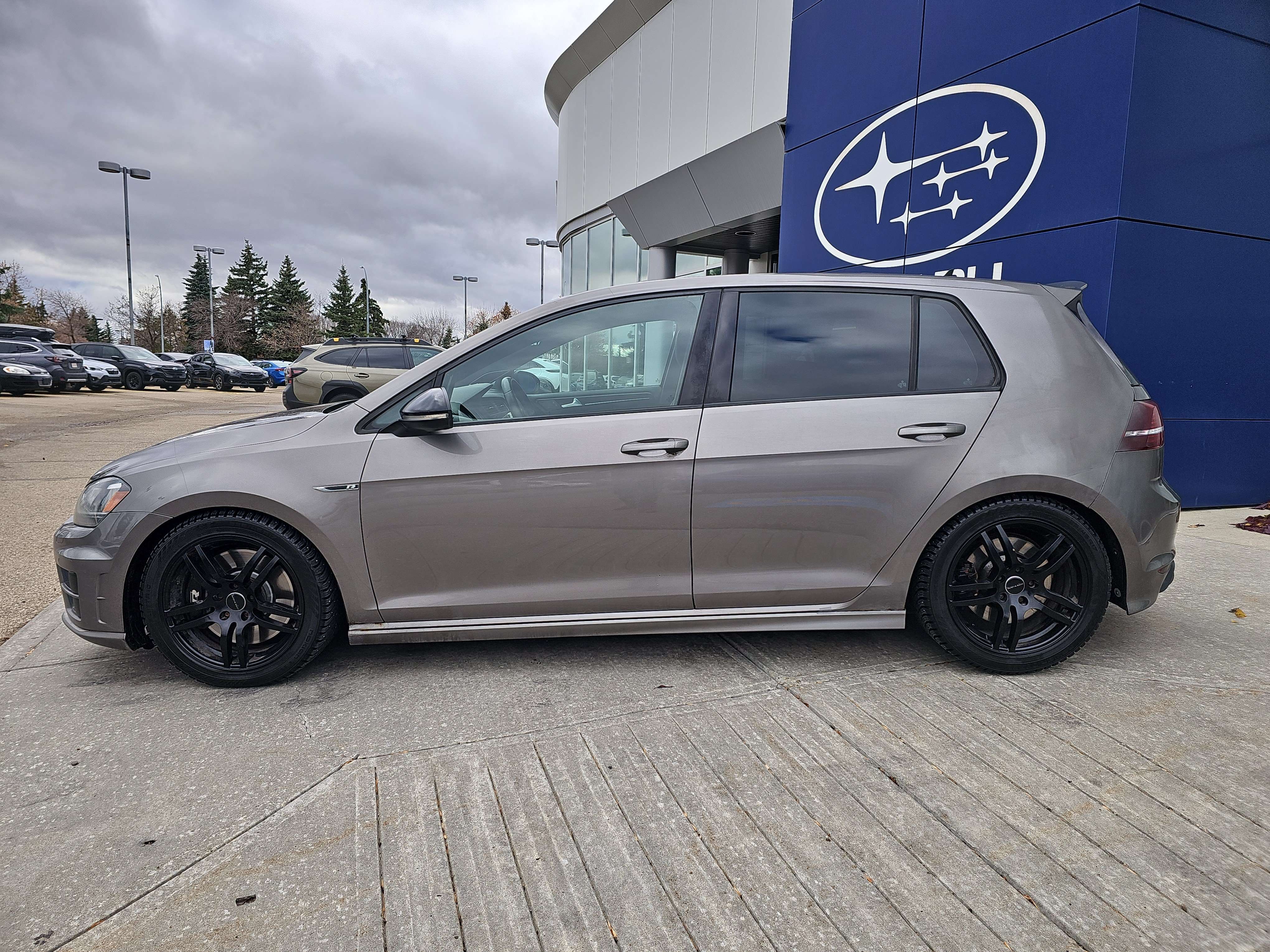 2017 Volkswagen Golf R