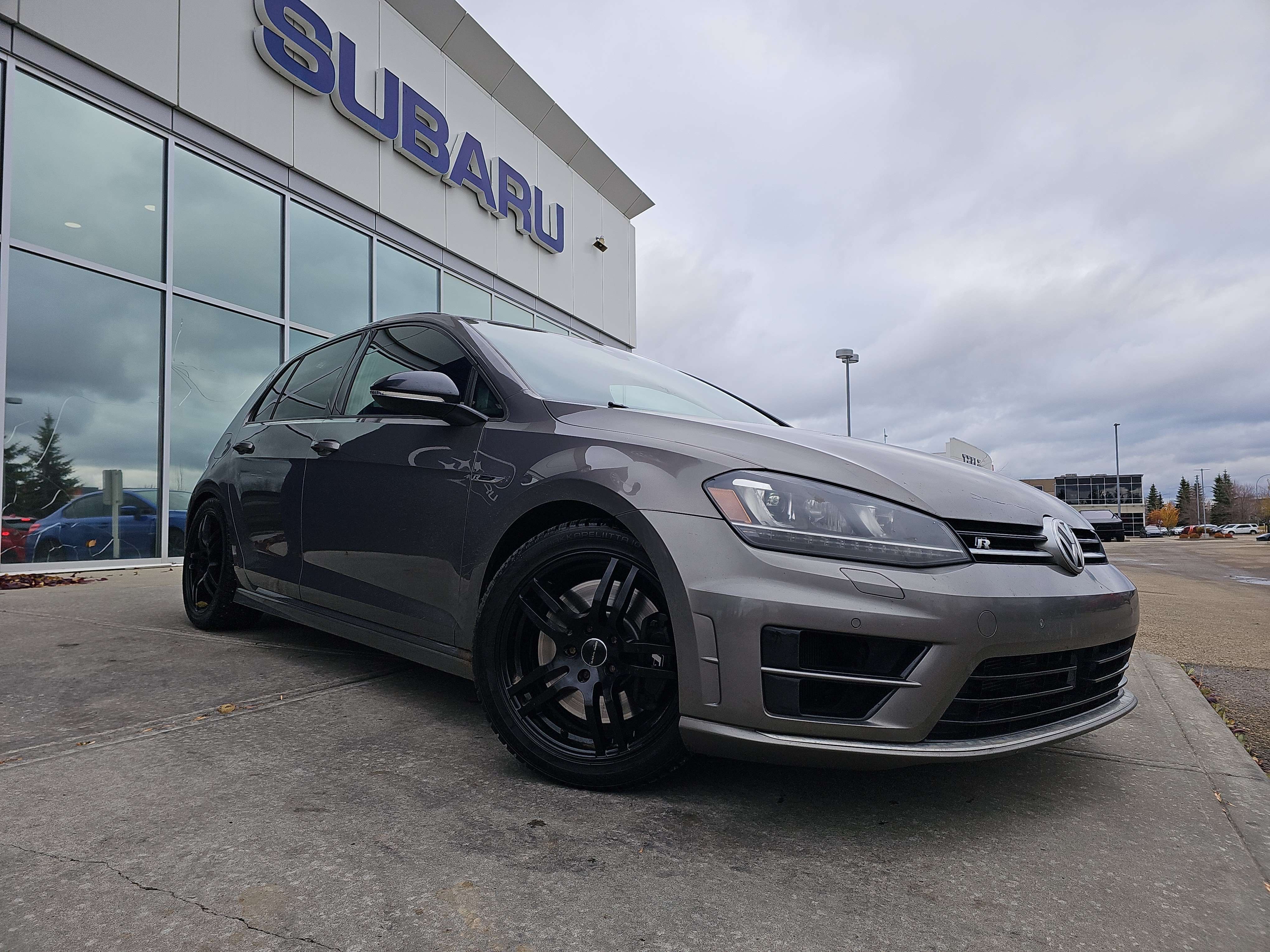 2017 Volkswagen Golf R