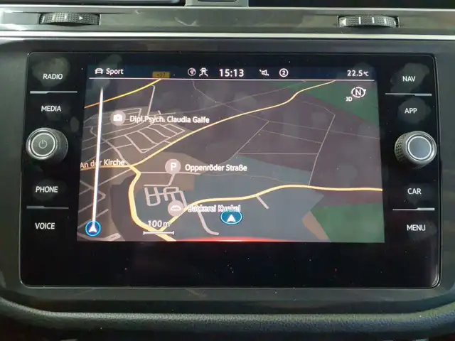 Volkswagen Tiguan view 12