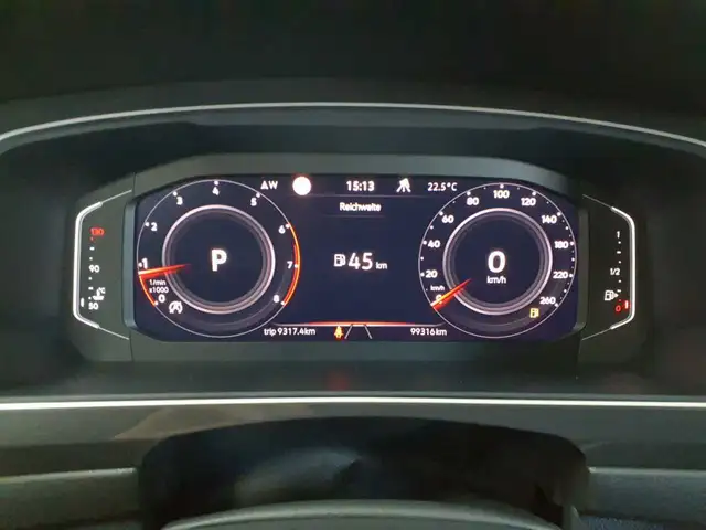 Volkswagen Tiguan view 11