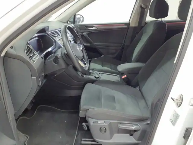 Volkswagen Tiguan view 8