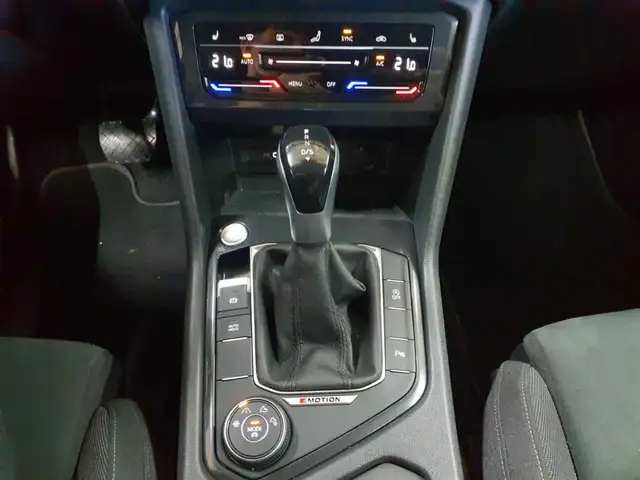 Volkswagen Tiguan view 10