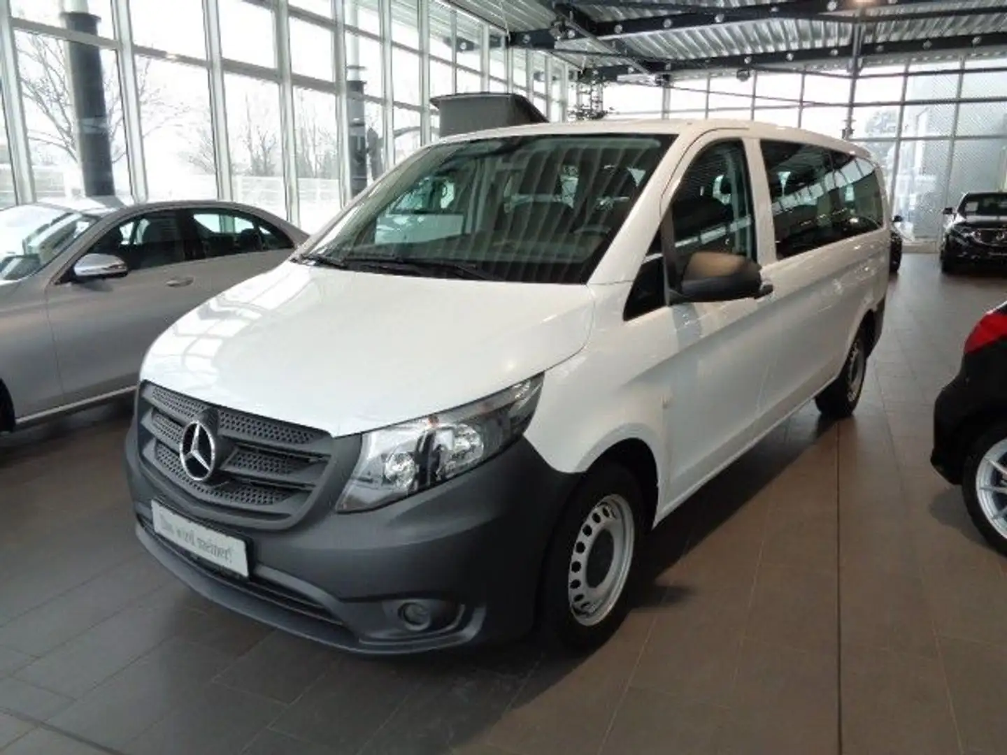 Mercedes-Benz Vito Tourer 114 CDI/EL,KLIMA,NAVI,8 SITZE Weiß - 1
