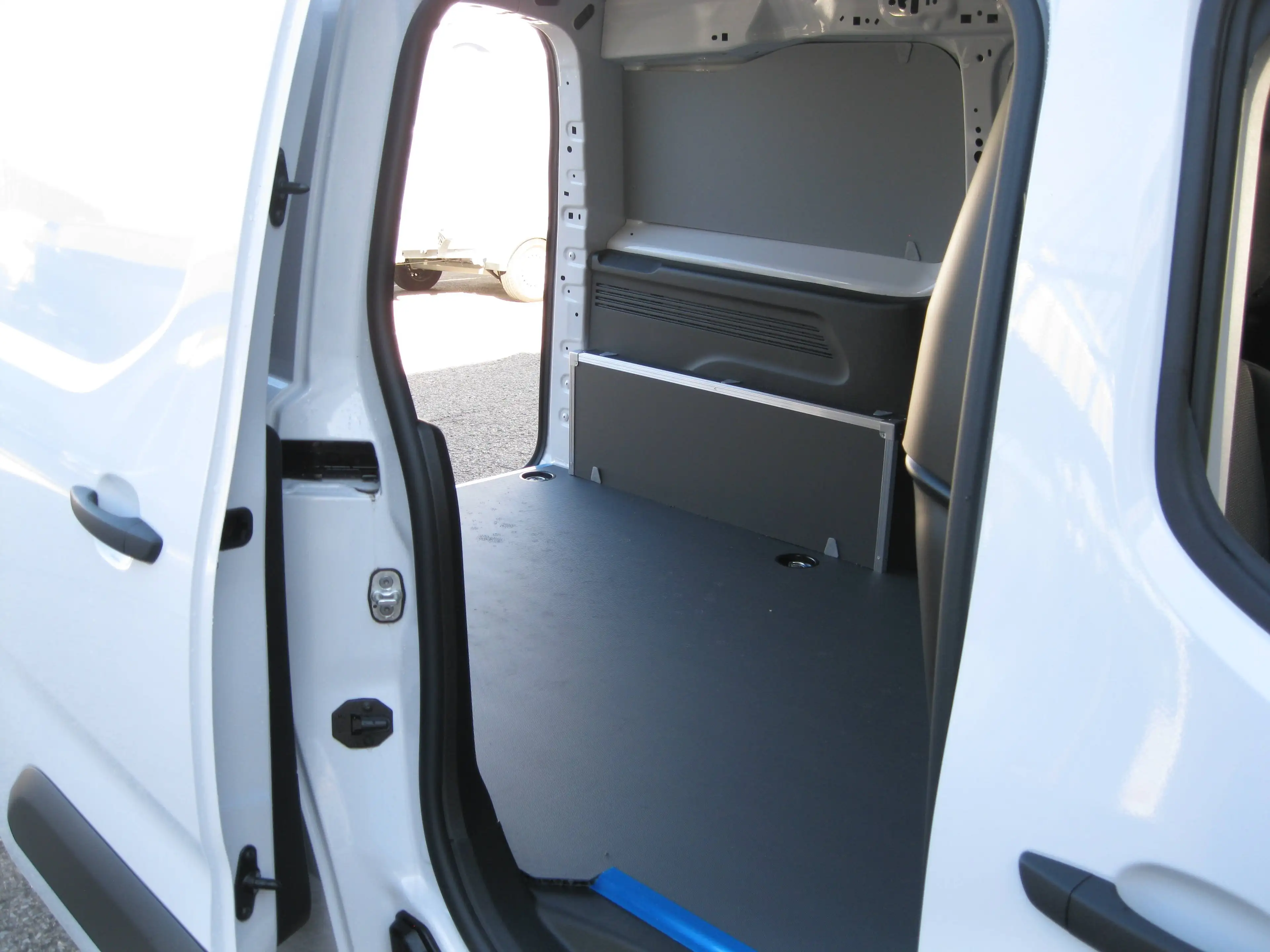 Fiat Doblo Series 4 Kastenwagen XL Diesel 130PS Automatik-ZV-PDC-KLIMA-ZV — photo 7