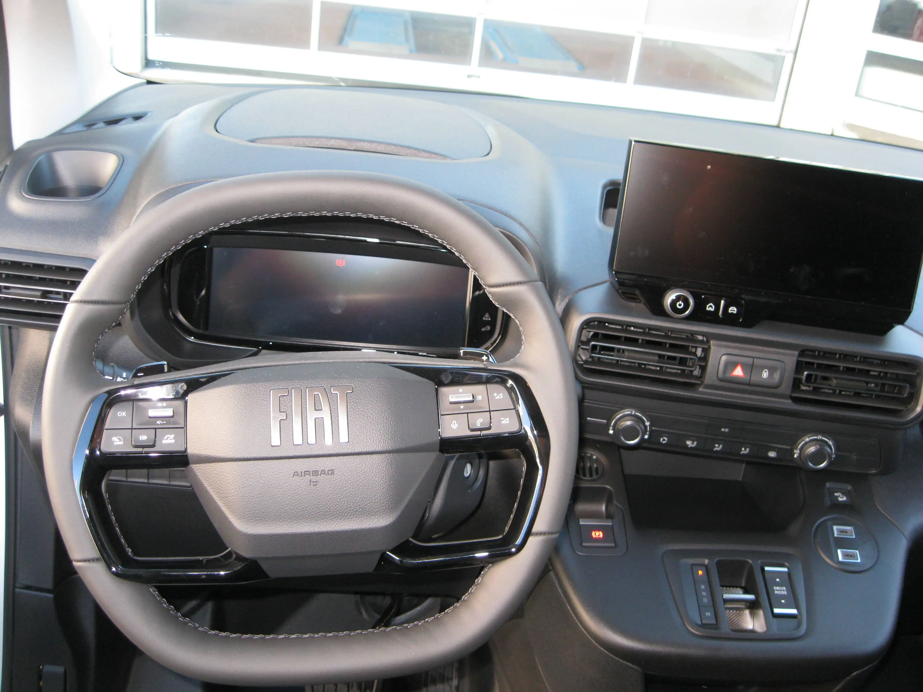 Fiat Doblo Series 4 Kastenwagen XL Diesel 130PS Automatik-ZV-PDC-KLIMA-ZV — photo 9