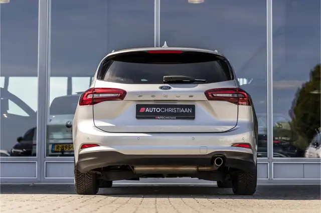 Ford Focus view 4
