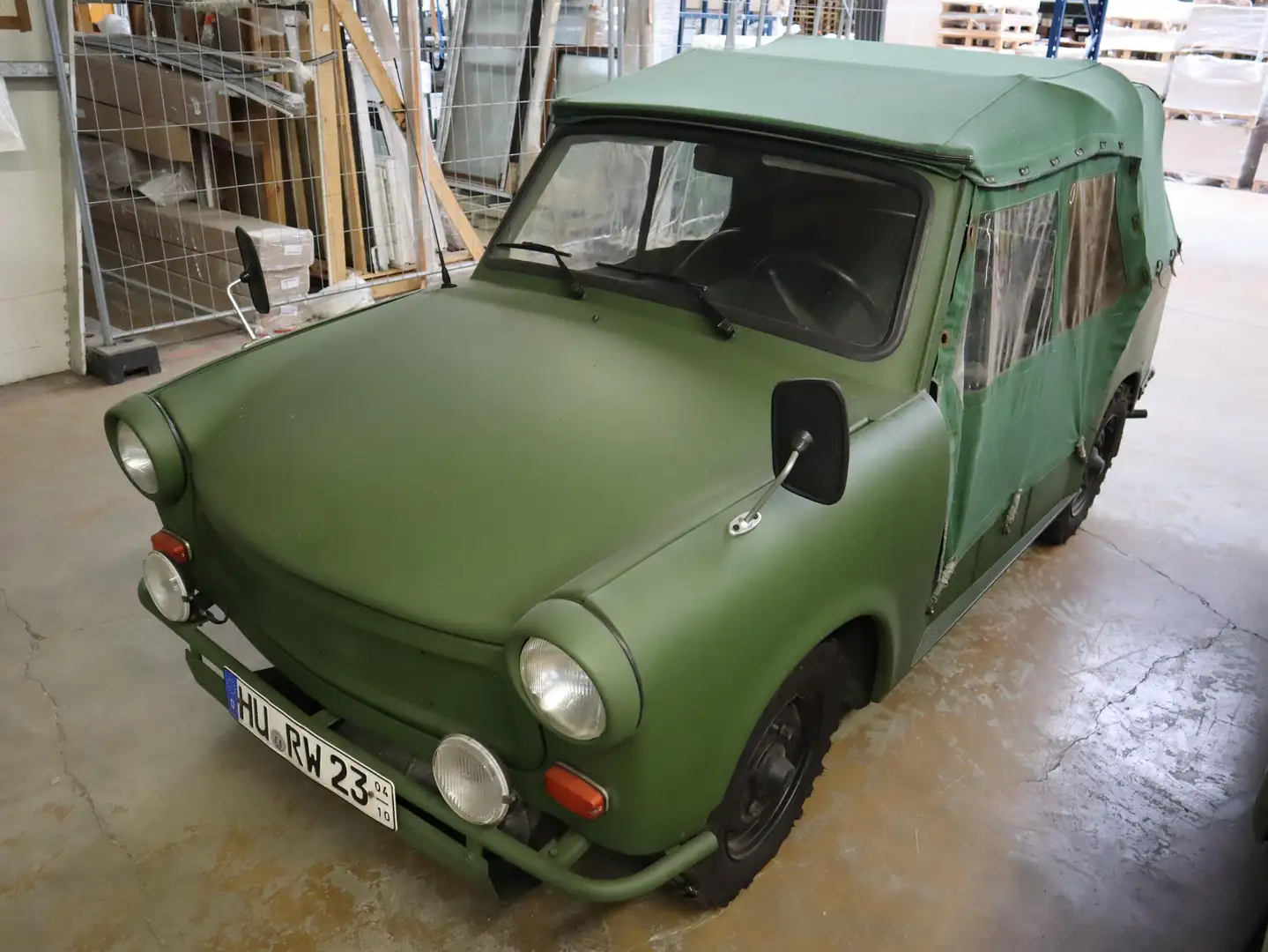 Trabant P601 Kübel Verde - 1
