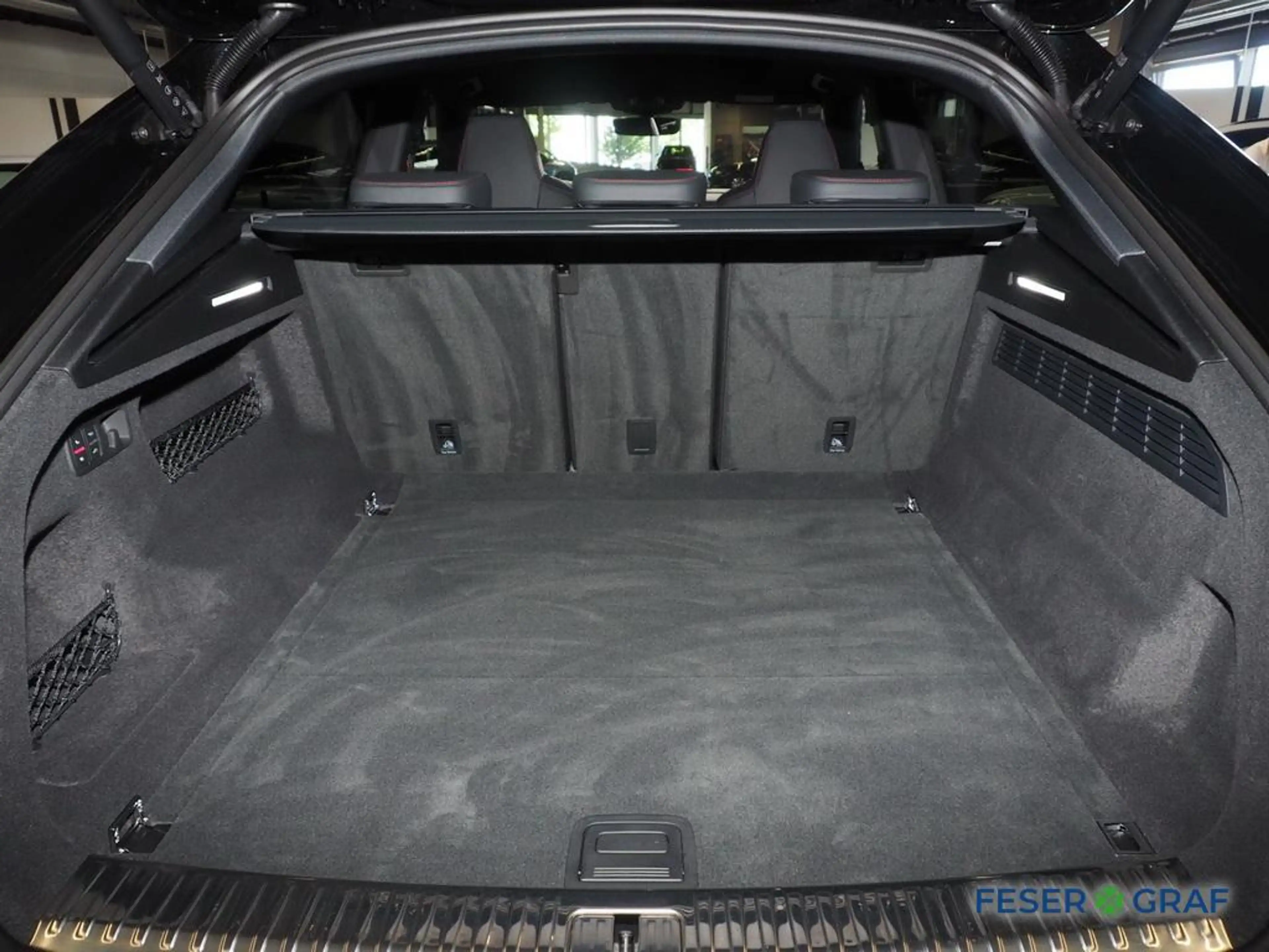 Audi RS Q8 performance tiptr. Vmax305km/h/RS-Sportabgas./Pano — photo 9
