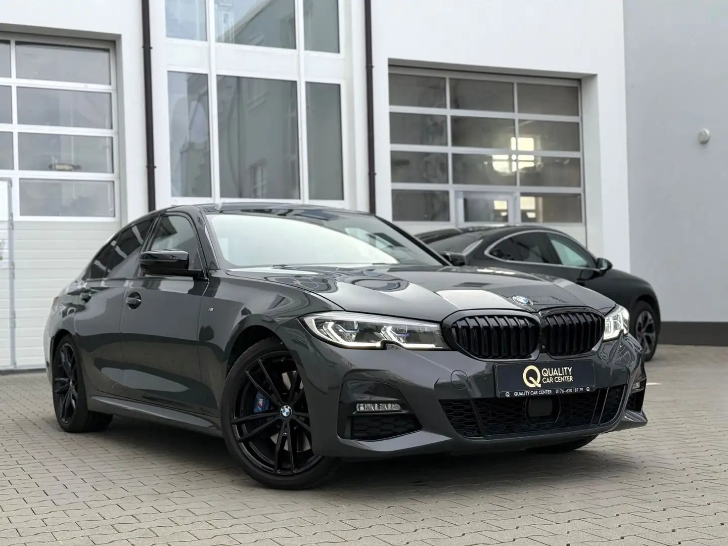 BMW 330 i M SPORT*AHK*KAME*HUD*SPUR*SOUND*ACC*1H* Gris - 1