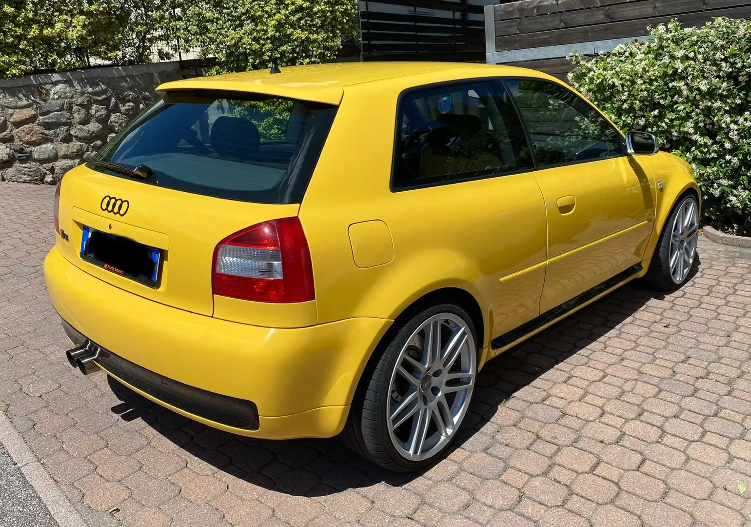 Audi S3 1.8 T quattro Speciale con ASI Żółty - 2