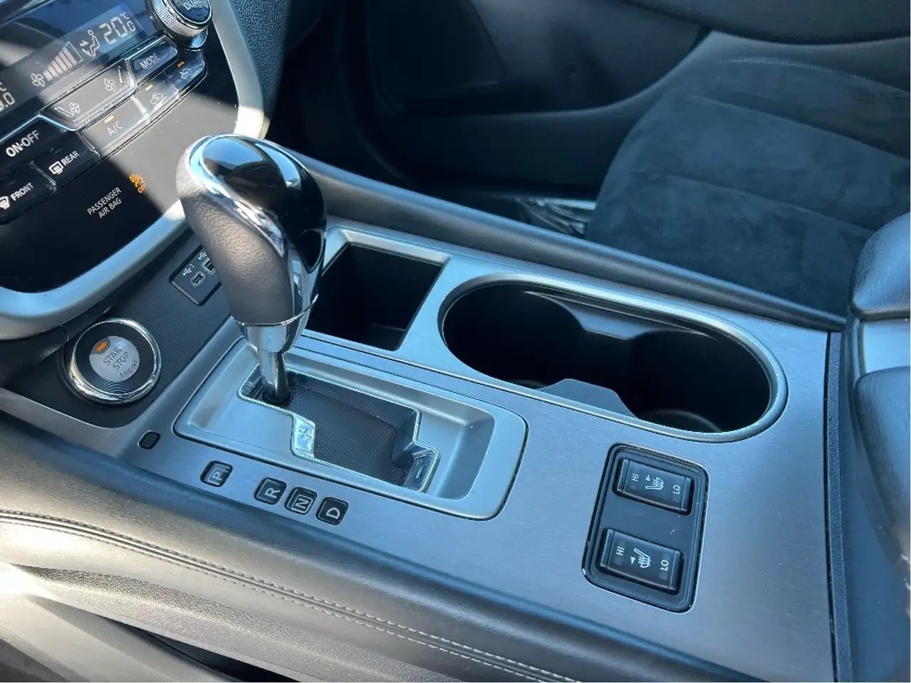 Nissan Murano снимка Nissan Murano
