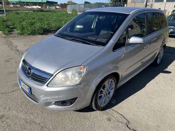 1.9 cdti Cosmo 120cv 7 posti