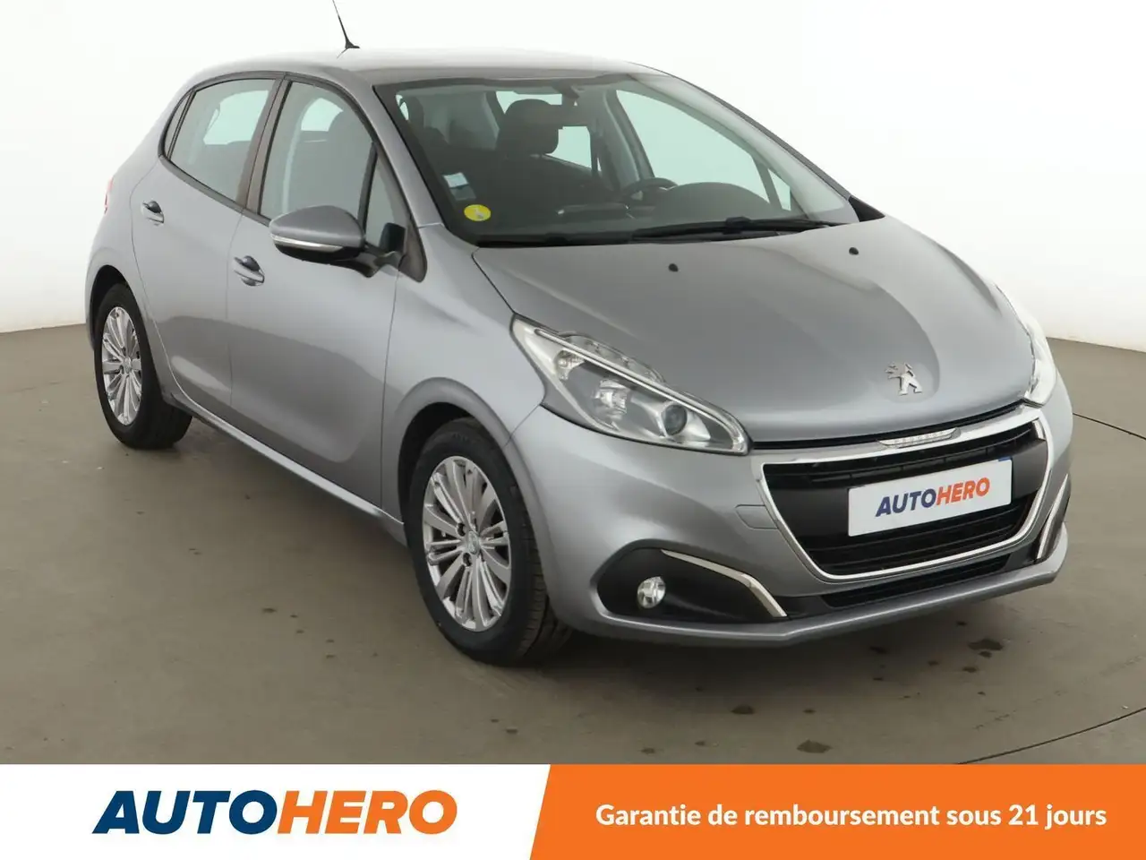 Peugeot 208 208 — photo 8