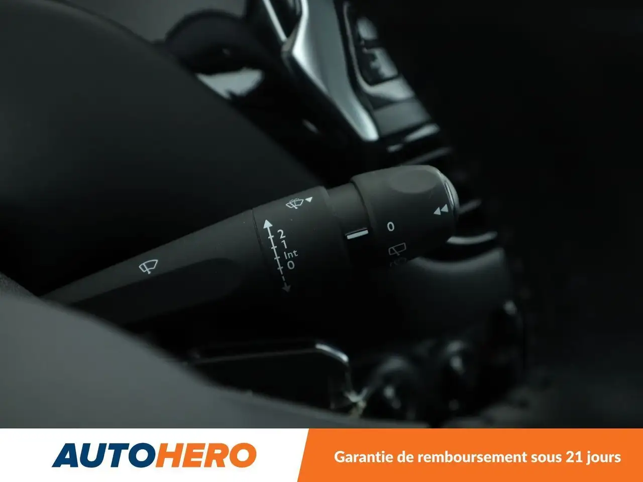 Peugeot 208 208 — photo 21