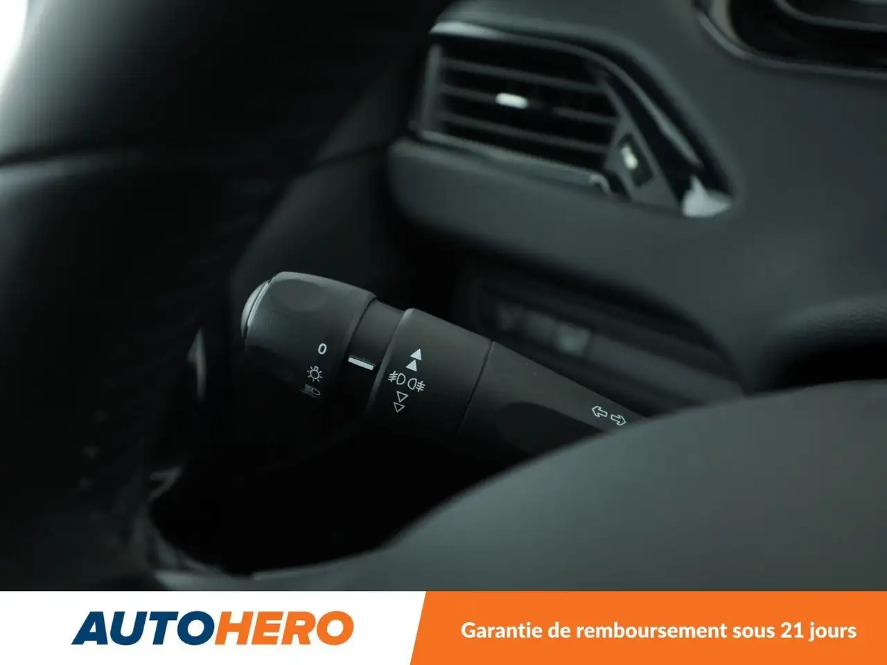 Peugeot 208 208 — photo 20