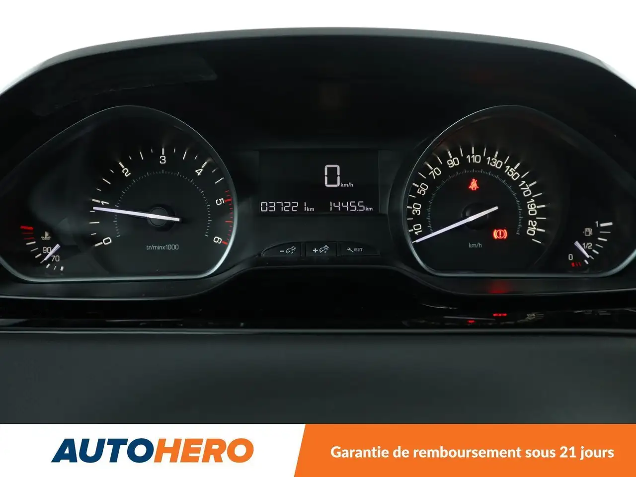 Peugeot 208 208 — photo 22
