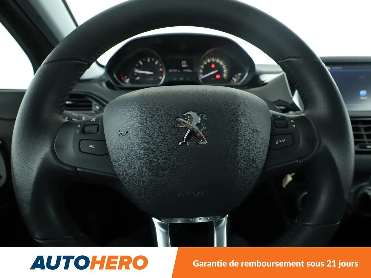 Peugeot 208 208 — photo 19