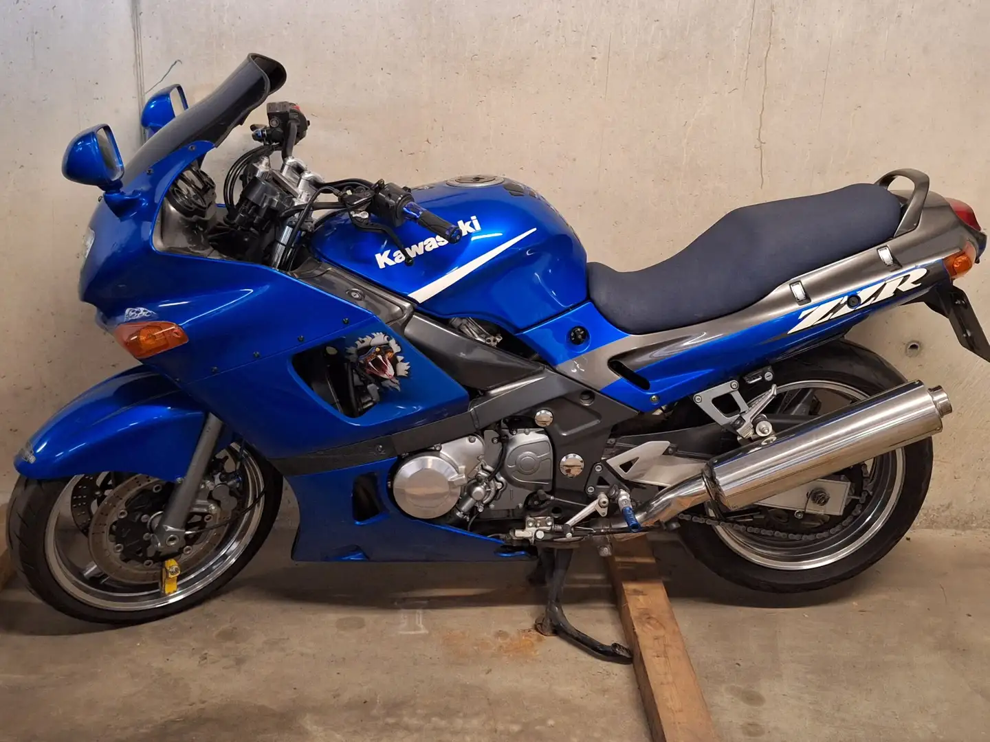 Kawasaki ZZR 600 Azul - 1