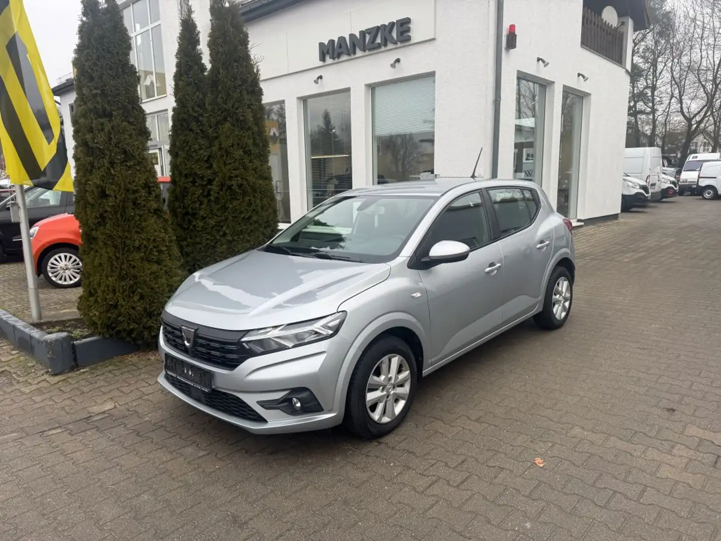 Dacia Sandero TCe 100 ECO-G Comfort / Allwetter / LPG Silber - 1