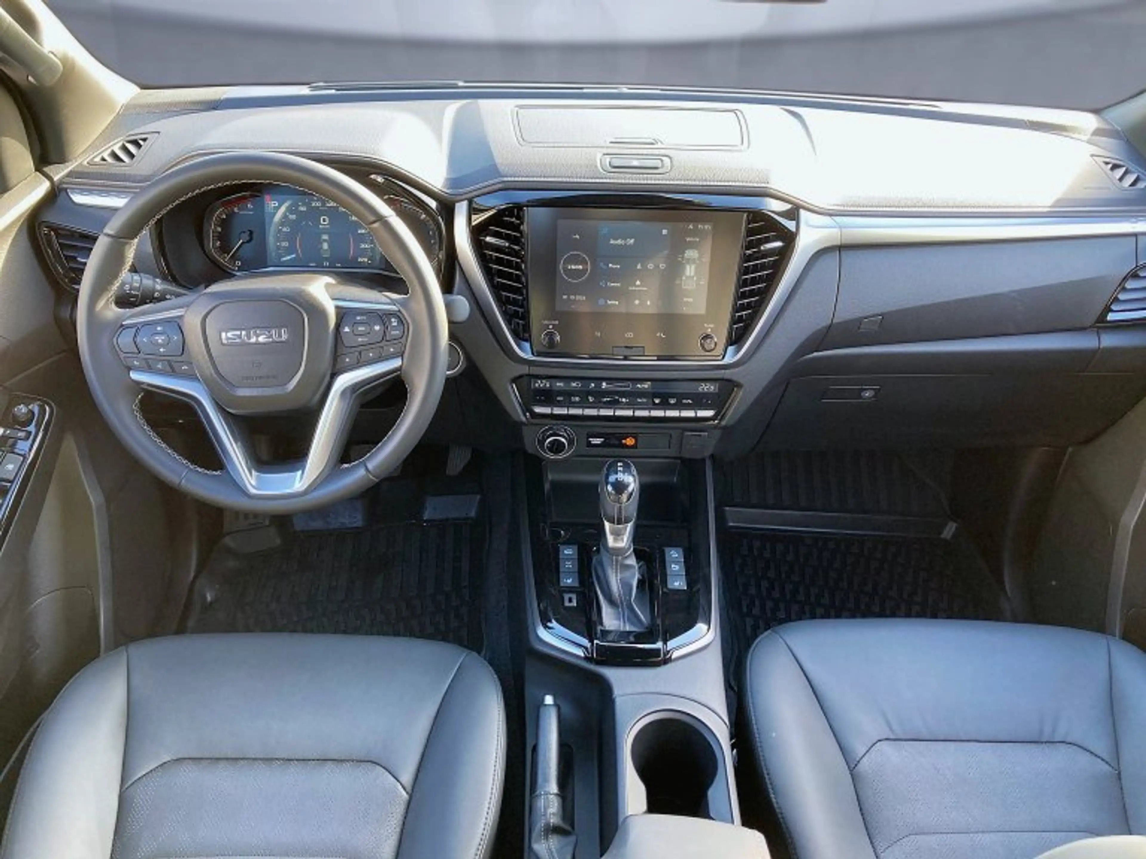 Isuzu D-Max Double Cab 4x4 LSE — photo 9
