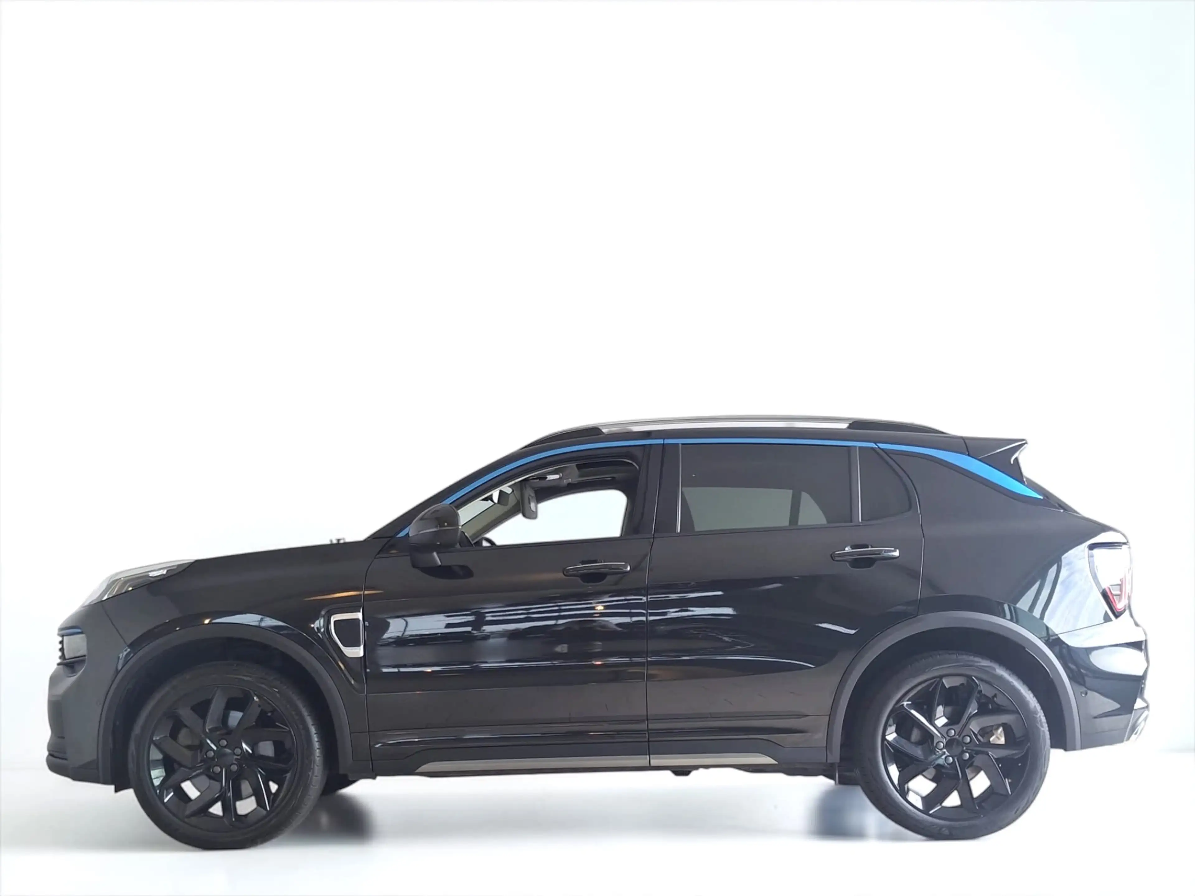 Lynk & Co 01 1.5 PHEV PANO LED INFINITY SOUND MEMORY 360° Camer — photo 5