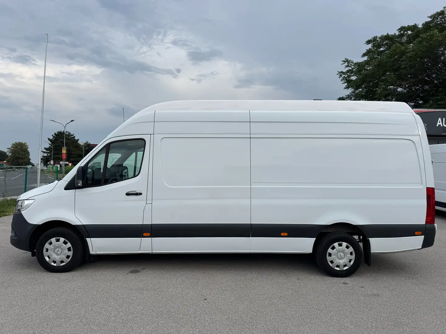 Mercedes-Benz Sprinter 317 CDI Lang SUPERHOCHDACH *1. Hand* Weiß - 2