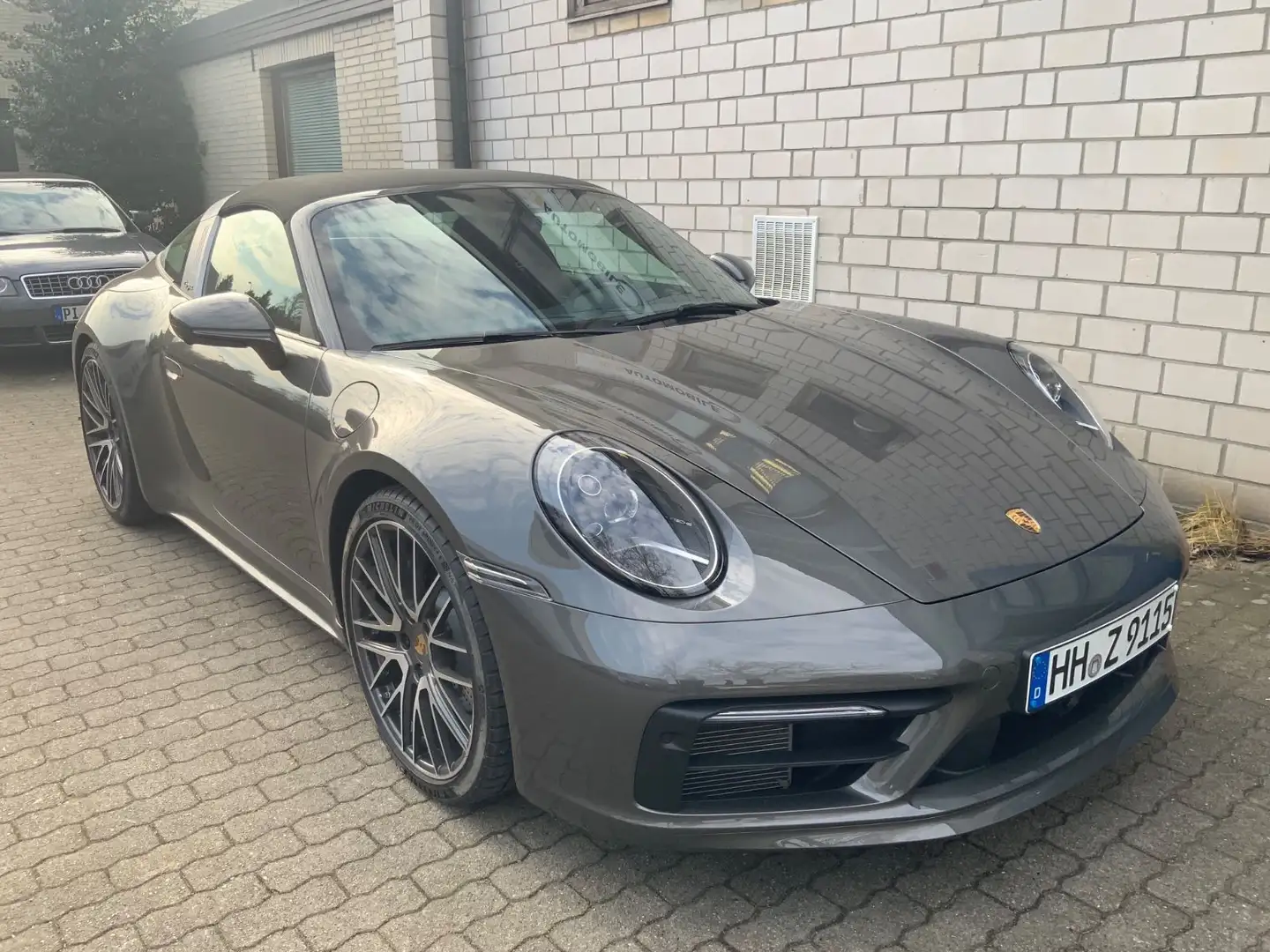 Porsche 992 911 Targa 4 Sportpaket/Lederpaket/Exclusive Grau - 1
