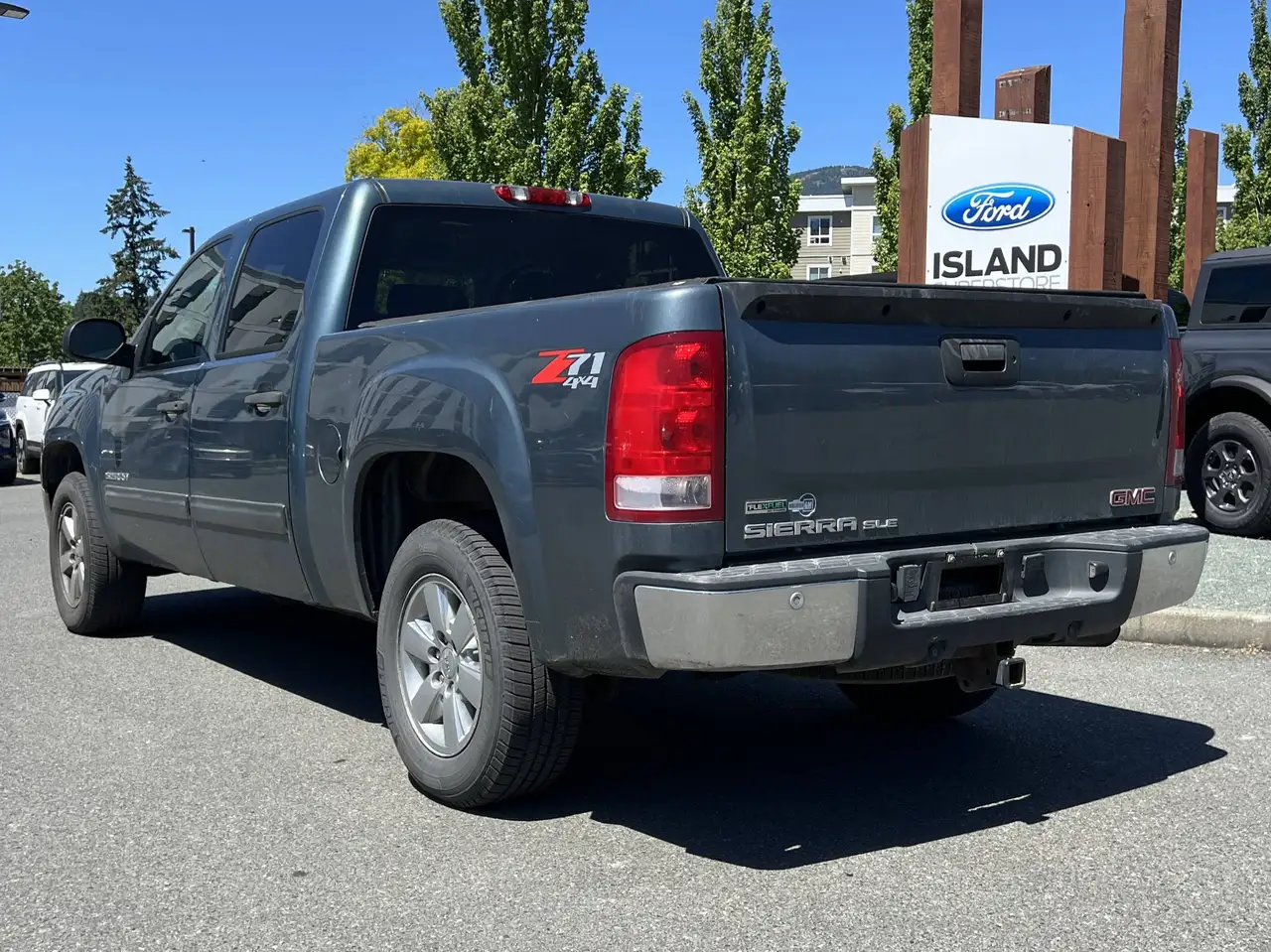 GMC Sierra 1500 photo GMC Sierra 1500