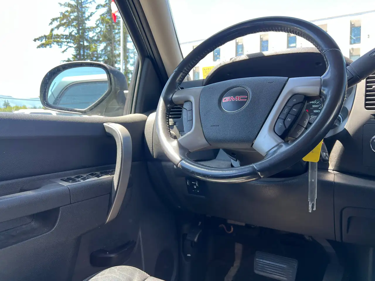 GMC Sierra 1500 photo GMC Sierra 1500