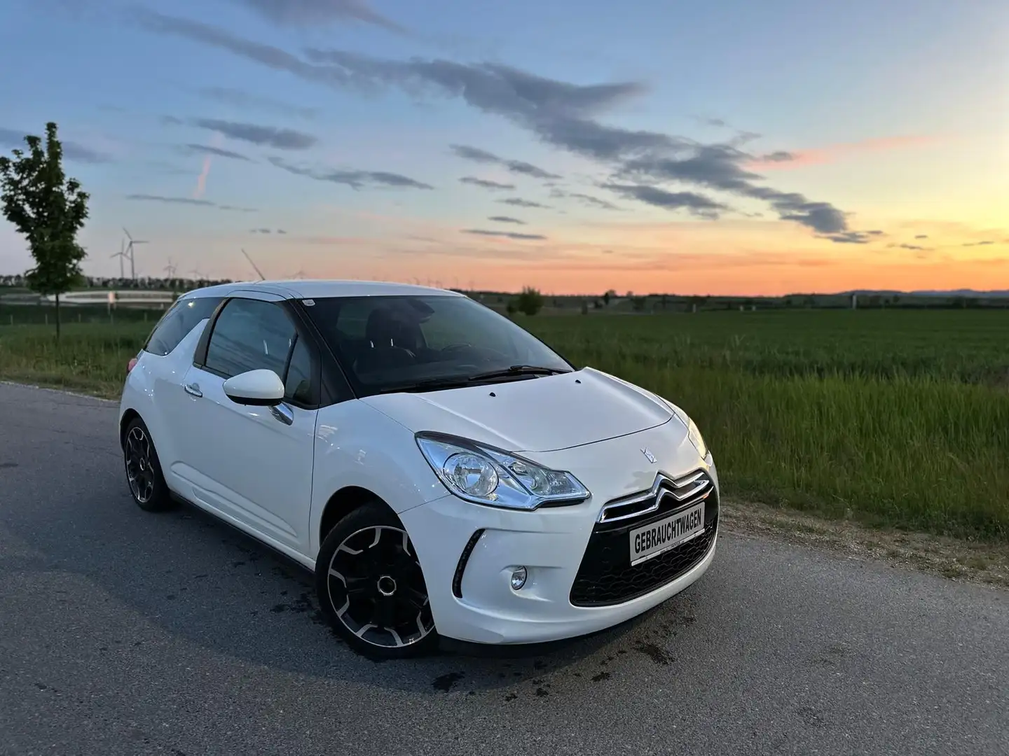 Citroen DS3 1,6 16V VTi White Edition Airdream - 1