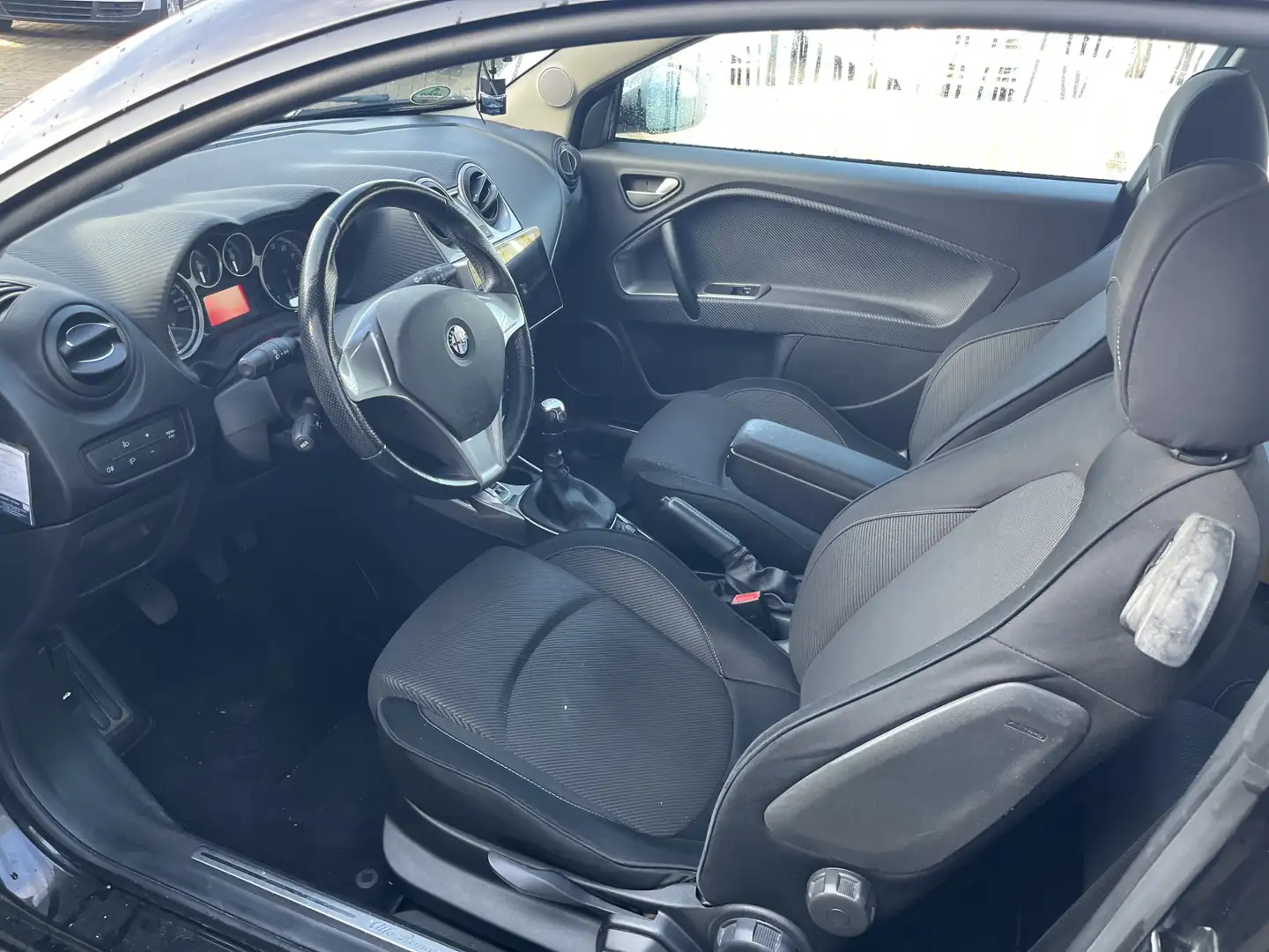 Alfa Romeo MiTo 1.4 Distinctive / Nav / Lmv / Clima Noir - 2