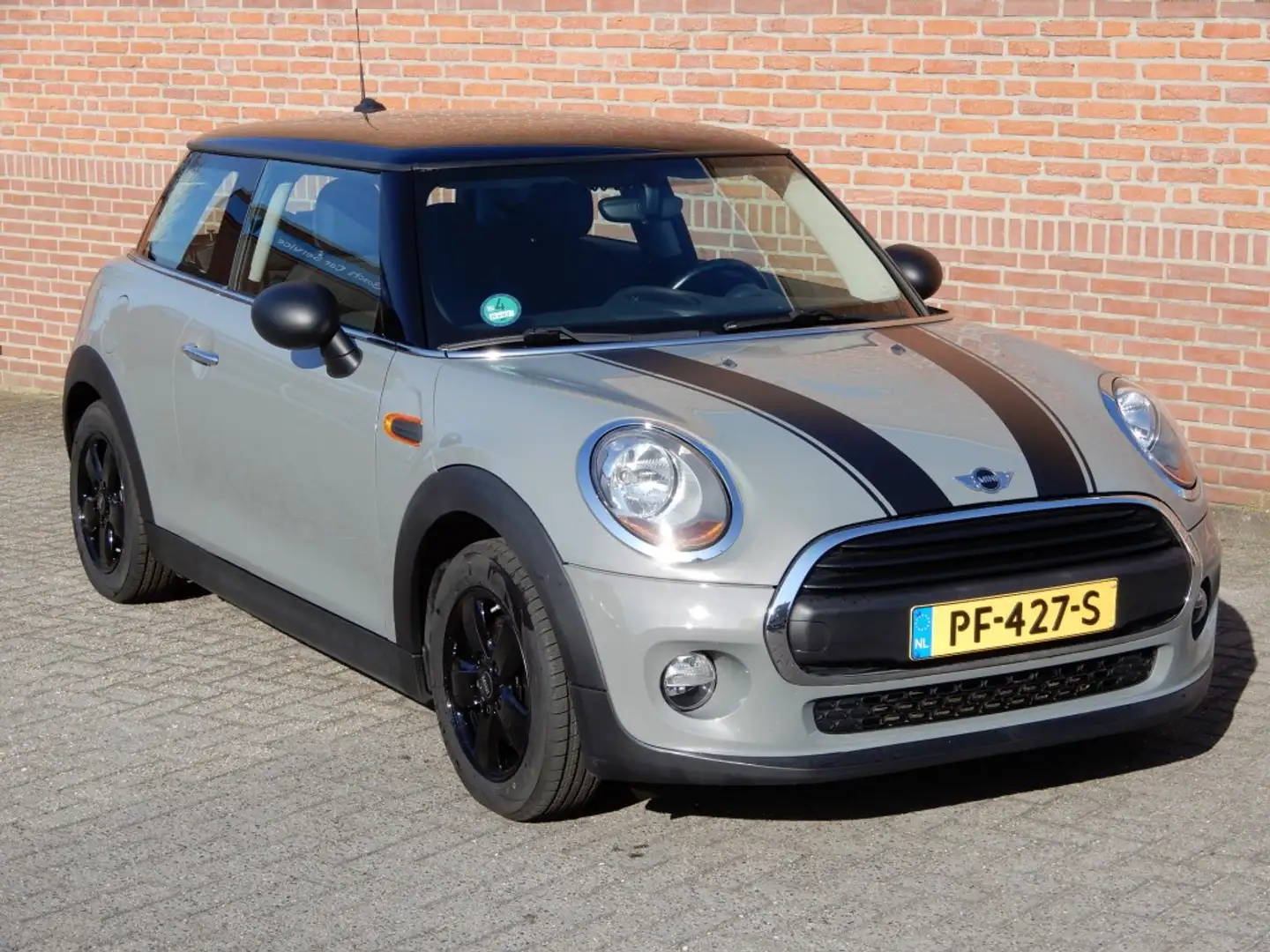 MINI One One Salt Automaat n Grijs - 1