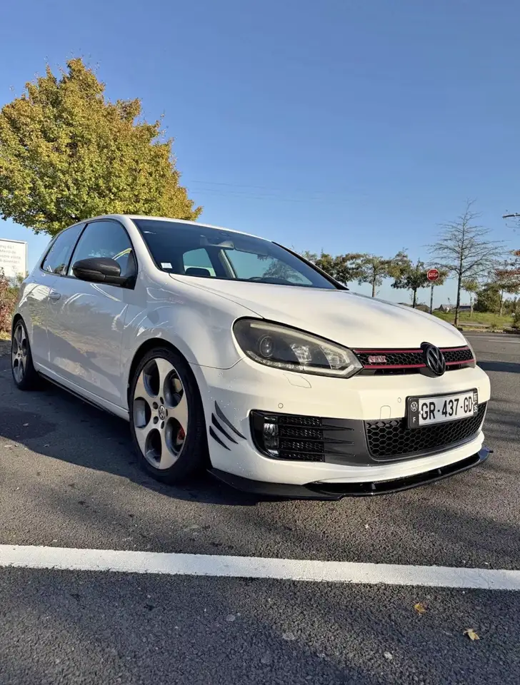 Volkswagen Golf GTI 2.0 TSI 210