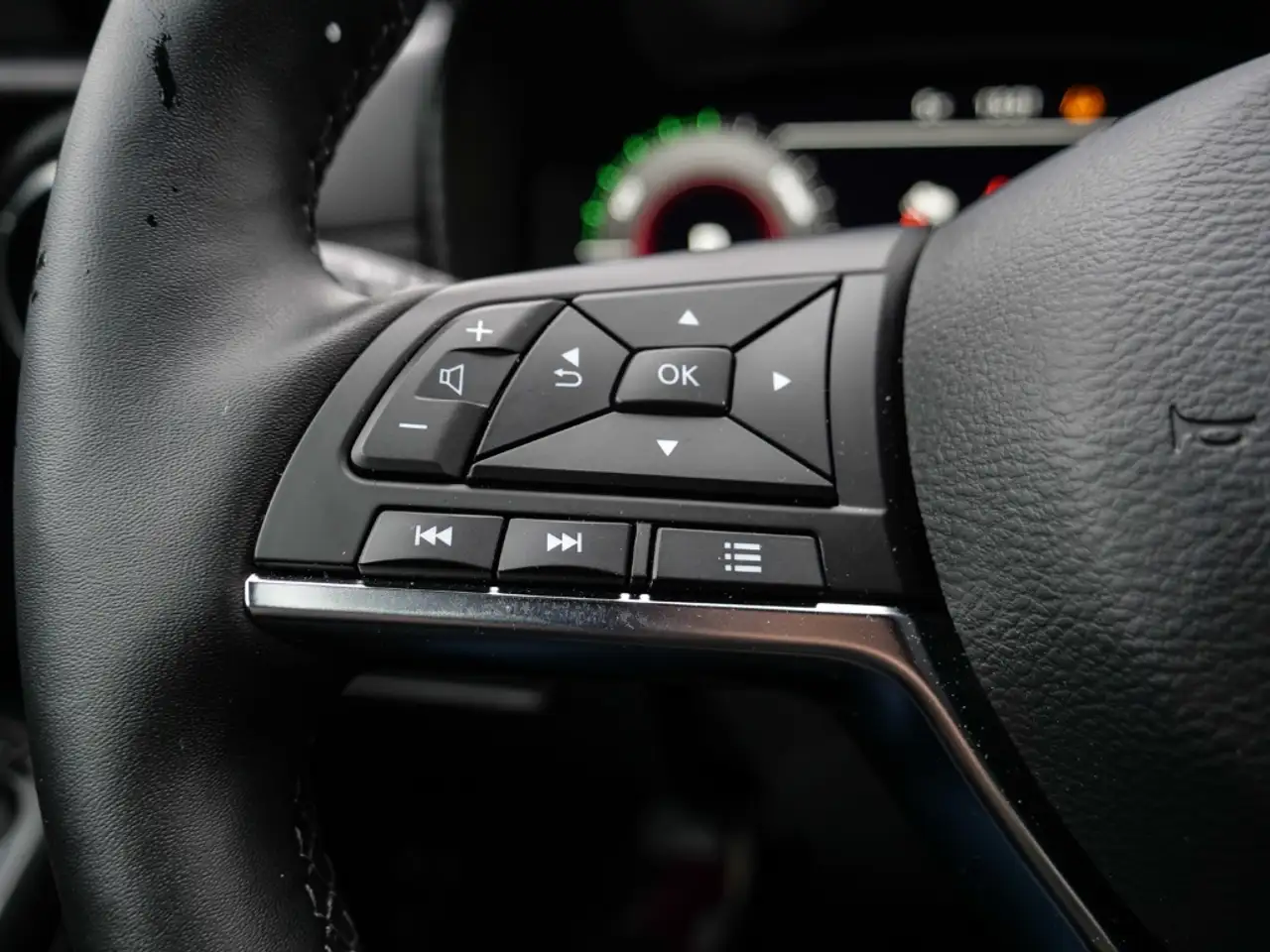Nissan Juke Hybrid N-Connecta LED Apple CarPlay Android Auto K 16