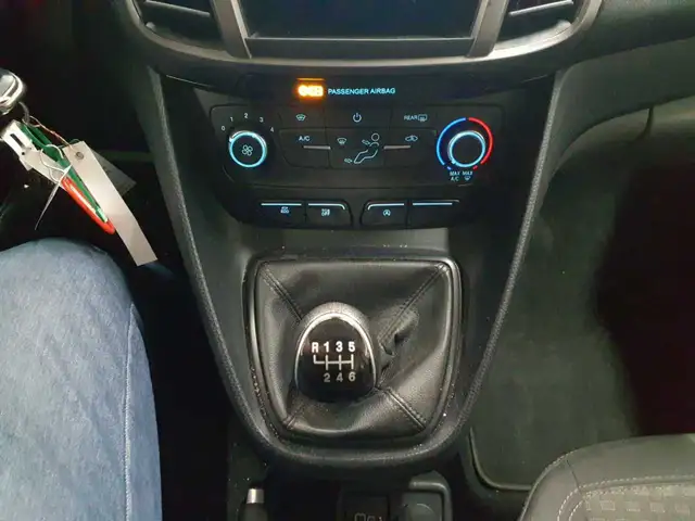 Ford Transit view 13