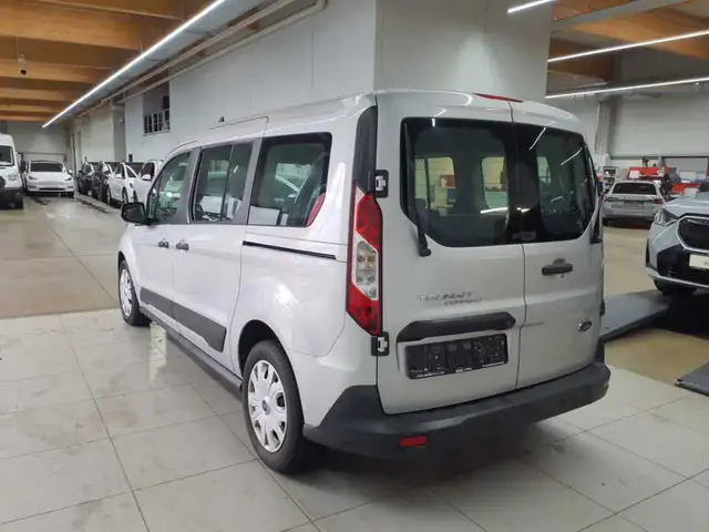 Ford Transit view 4