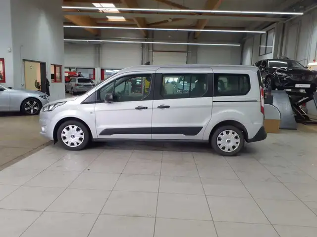 Ford Transit view 5