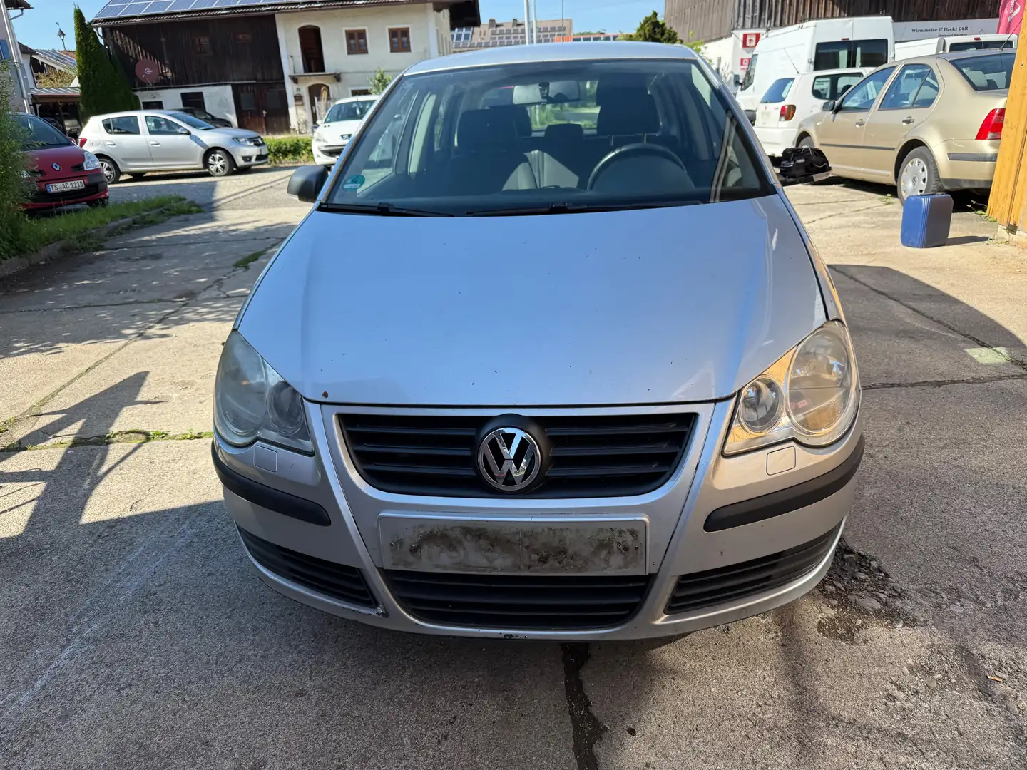 Volkswagen Polo Tour Gris - 1