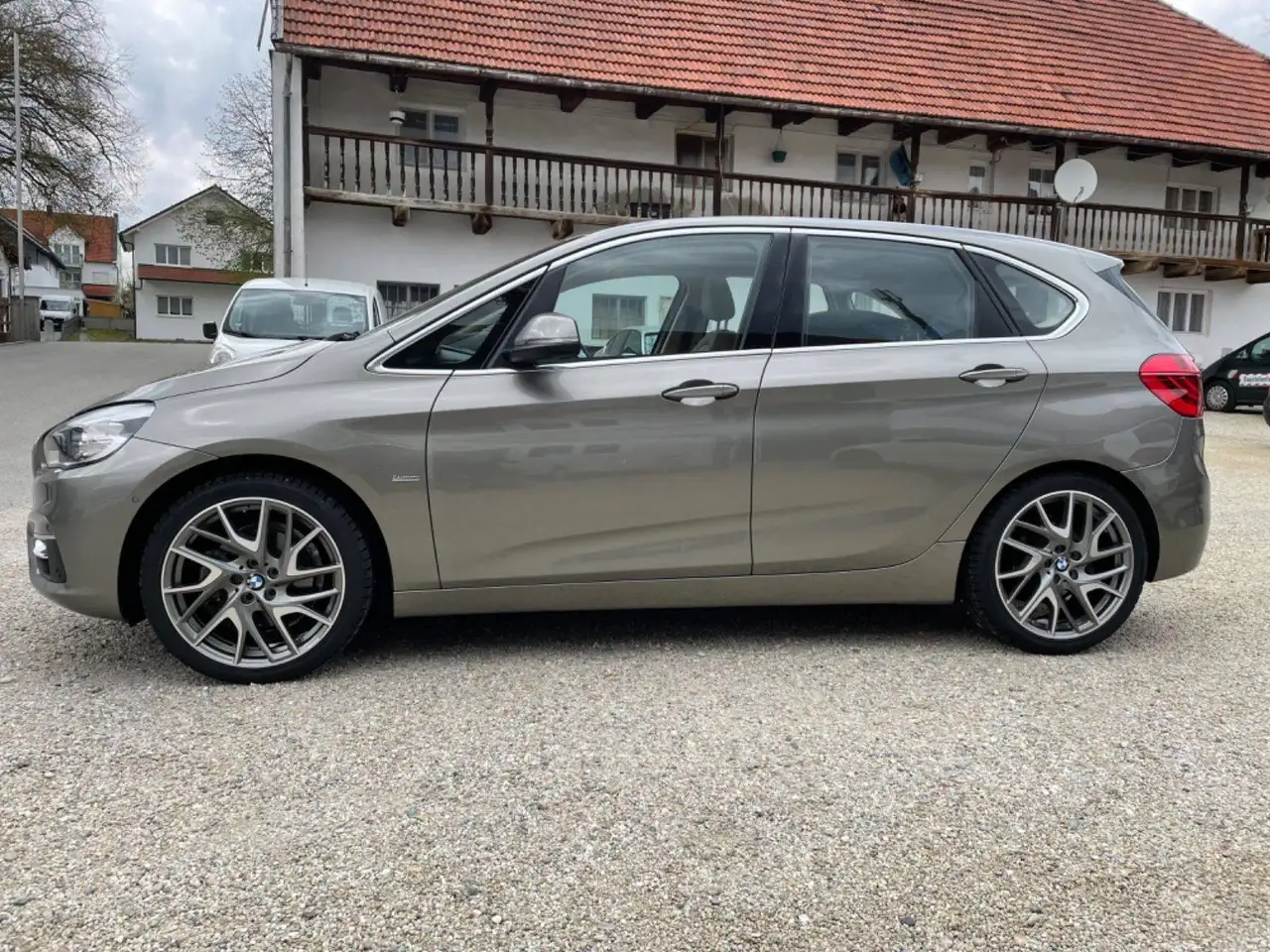 BMW 220