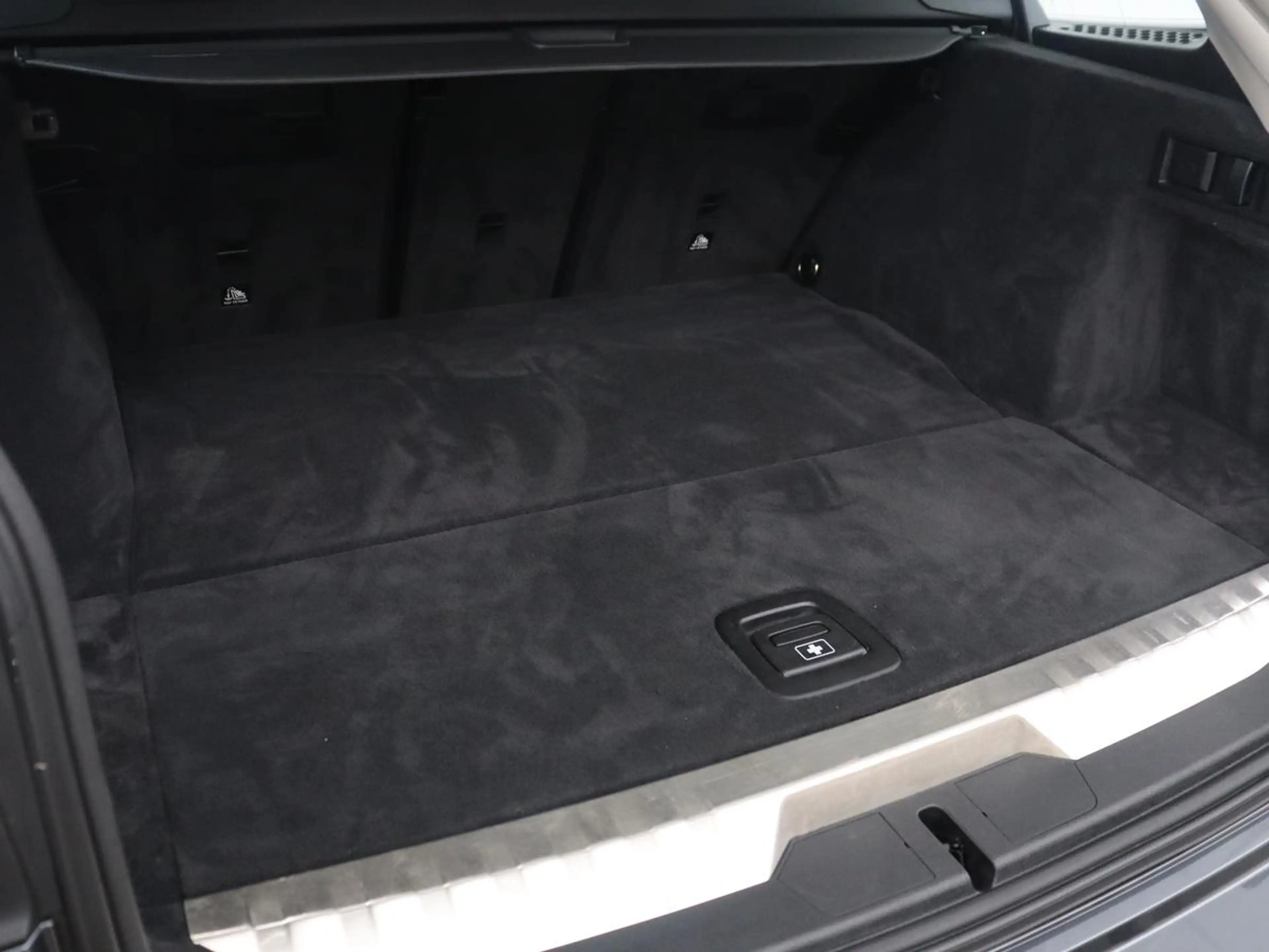 BMW 330 3-serie Touring 330e High Executive | SOH 91,4% | — photo 12