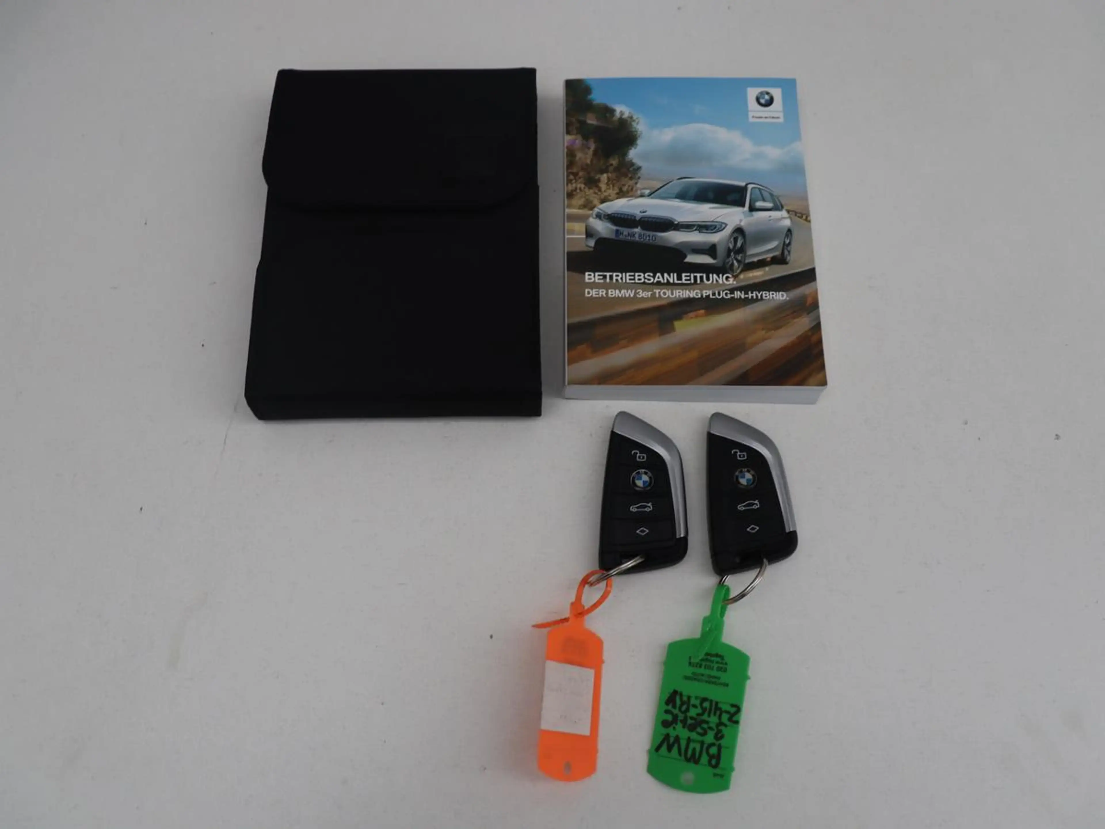 BMW 330 3-serie Touring 330e High Executive | SOH 91,4% | — photo 15