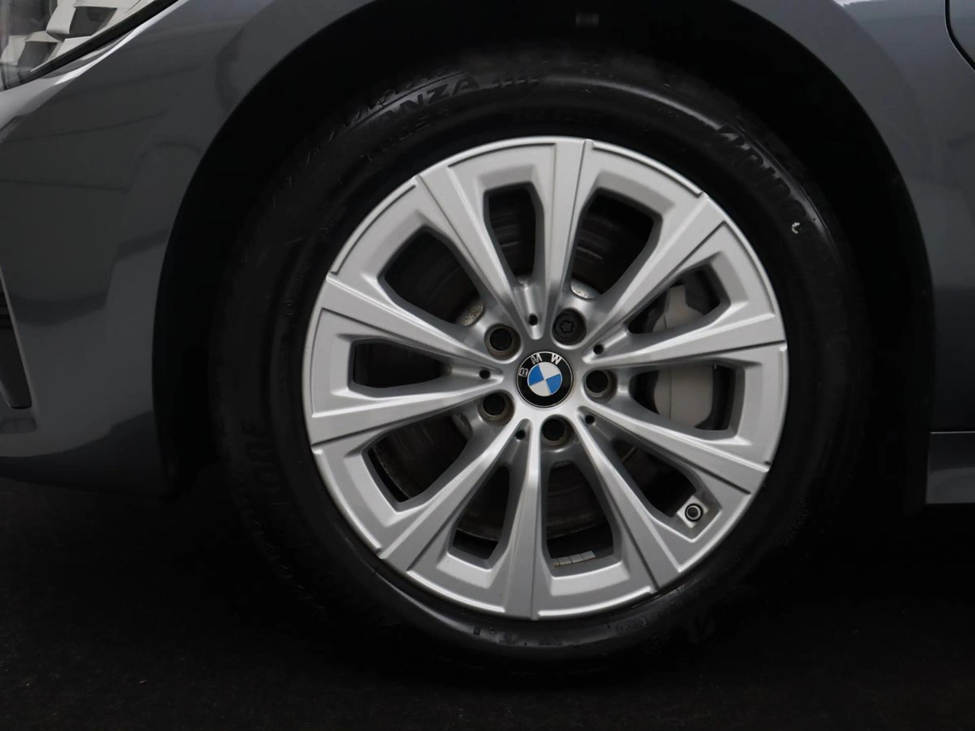 BMW 330 3-serie Touring 330e High Executive | SOH 91,4% | — photo 42