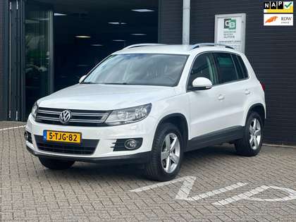 Volkswagen Tiguan 1.4 TSI Easyline/6-BAK/AIRCI/NAVI/TREKHAAK/NETTE S