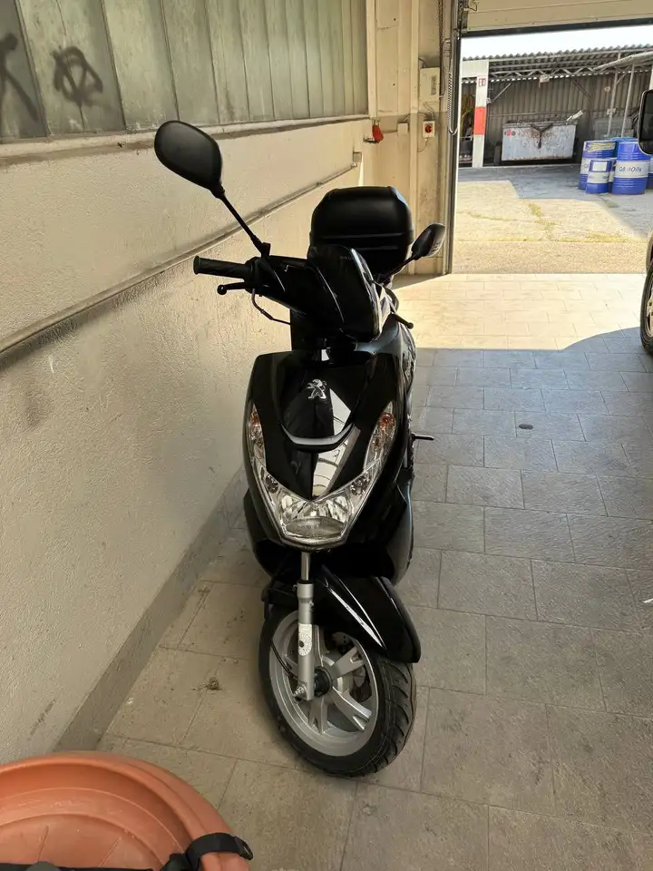 Peugeot Kisbee