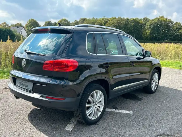 Volkswagen Tiguan view 5