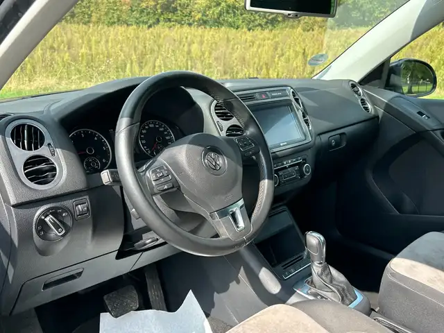 Volkswagen Tiguan view 11
