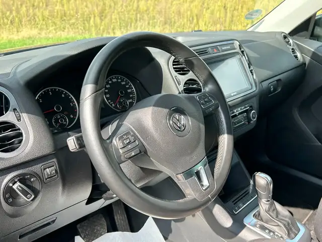 Volkswagen Tiguan view 14