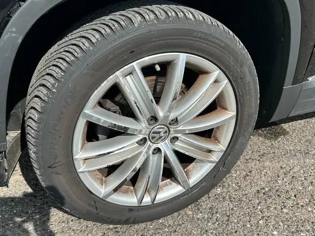 Volkswagen Tiguan view 9