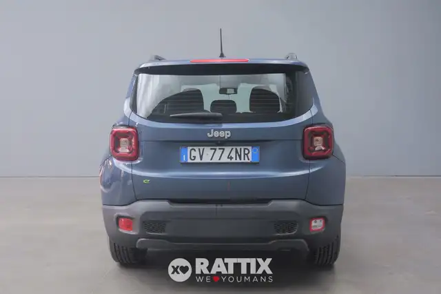 Jeep Renegade view 5